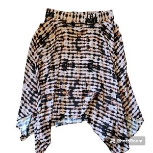 Torrid Handkerchief Skirt Sz 0- 12 LARGE Modest Knee Length.